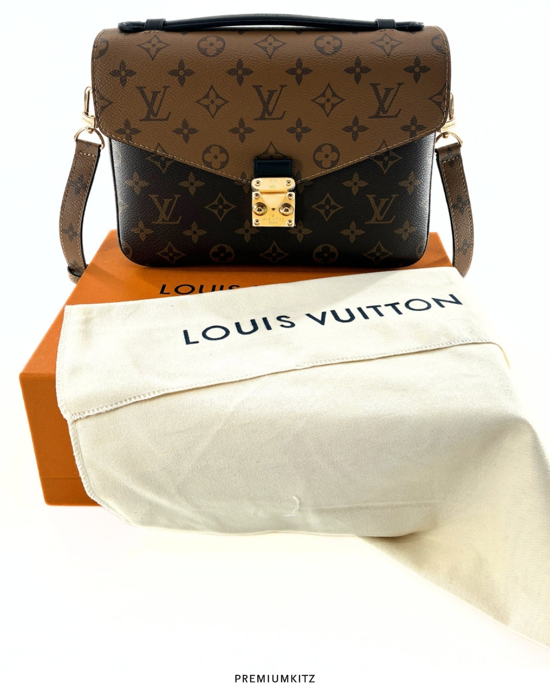 Louis Vuitton Pochette Métis Monogram Reverse